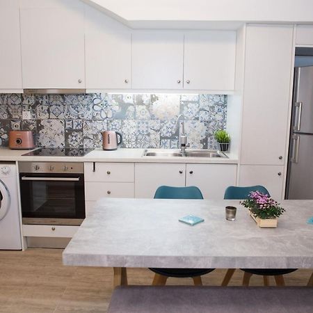 Stylish, Comfortable, Basement Loft-Like Apartment With Amenities أثينا المظهر الخارجي الصورة