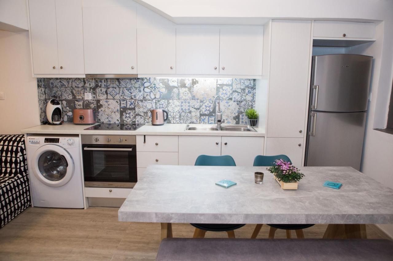 Stylish, Comfortable, Basement Loft-Like Apartment With Amenities أثينا المظهر الخارجي الصورة