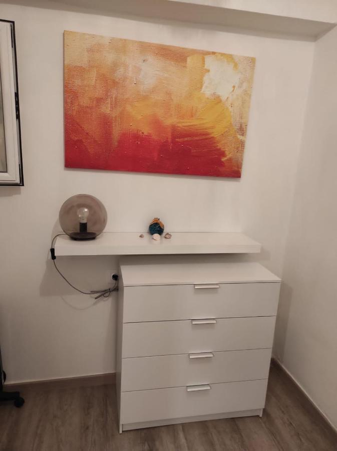 Stylish, Comfortable, Basement Loft-Like Apartment With Amenities أثينا المظهر الخارجي الصورة