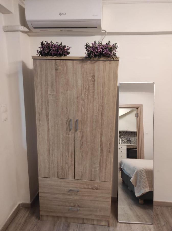 Stylish, Comfortable, Basement Loft-Like Apartment With Amenities أثينا المظهر الخارجي الصورة