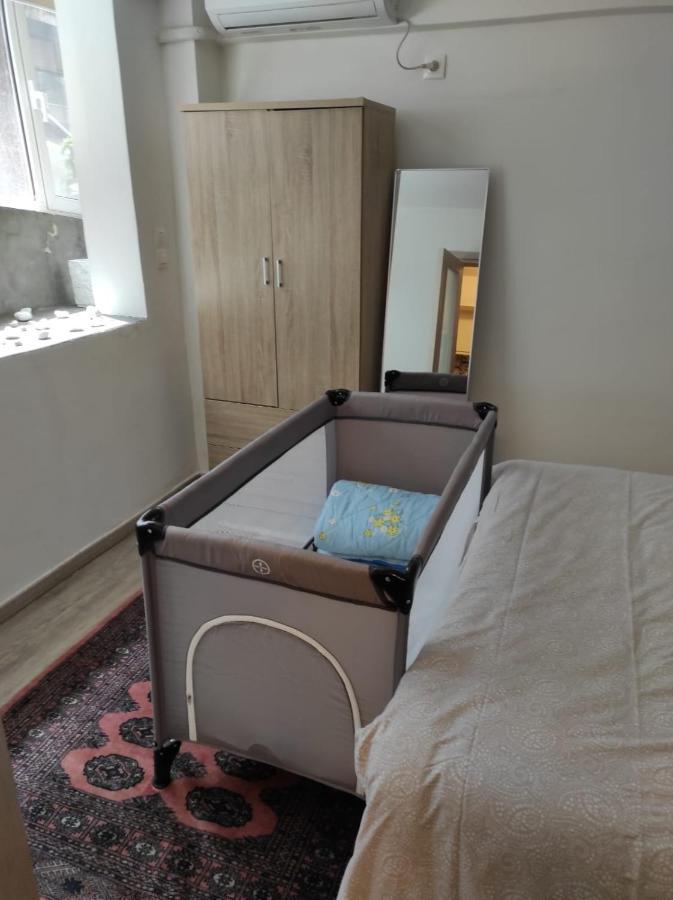 Stylish, Comfortable, Basement Loft-Like Apartment With Amenities أثينا المظهر الخارجي الصورة