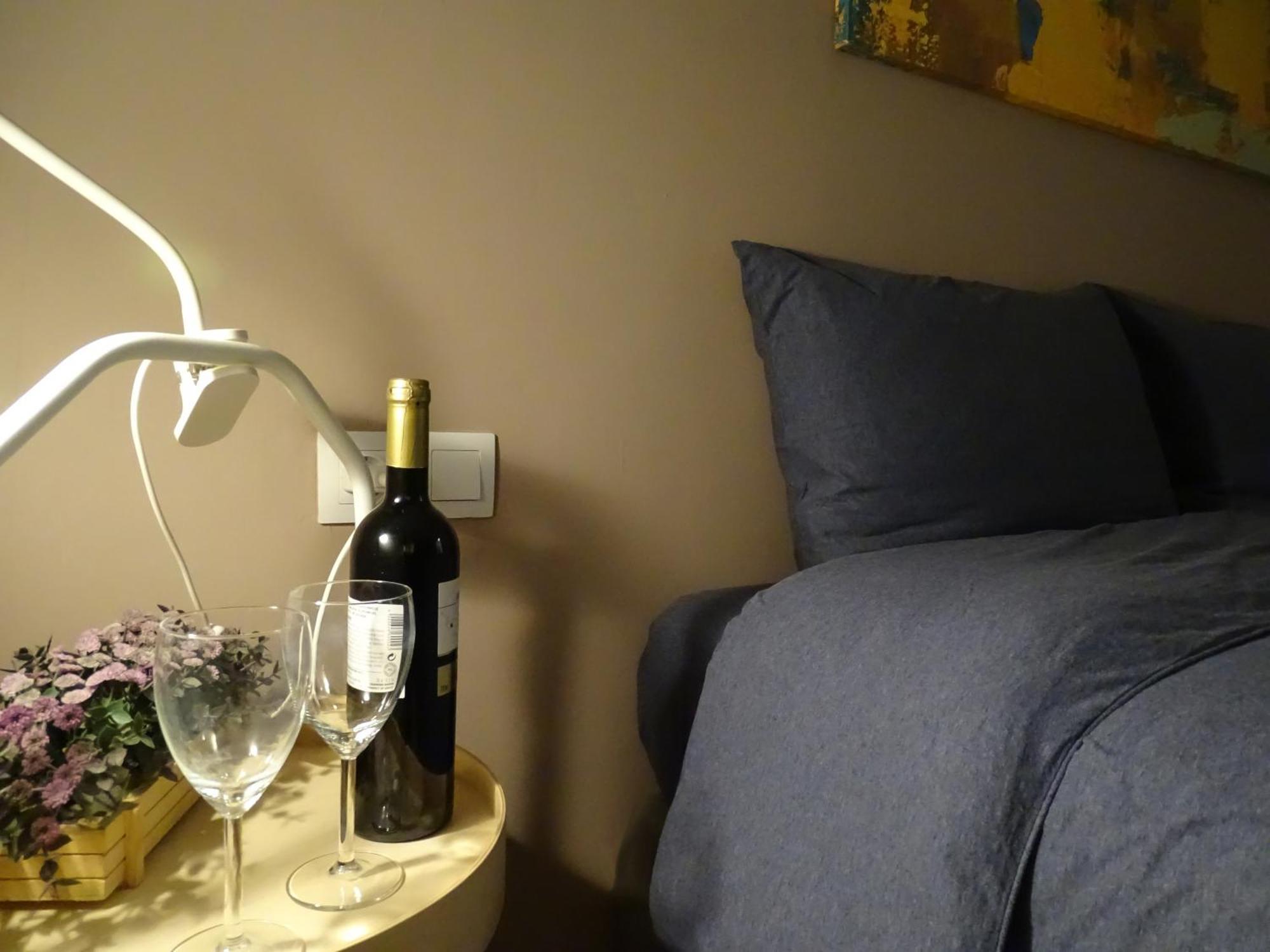 Stylish, Comfortable, Basement Loft-Like Apartment With Amenities أثينا المظهر الخارجي الصورة