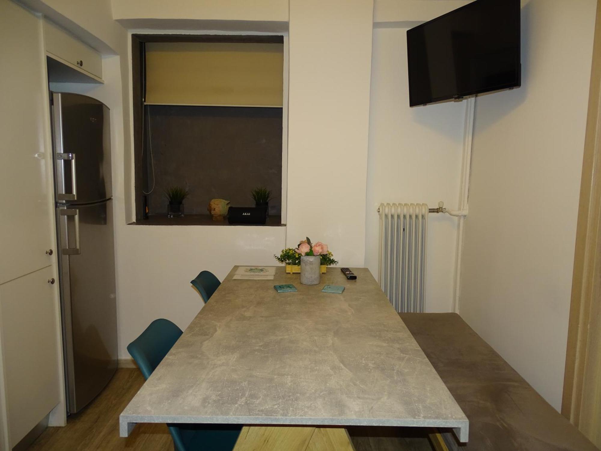 Stylish, Comfortable, Basement Loft-Like Apartment With Amenities أثينا المظهر الخارجي الصورة