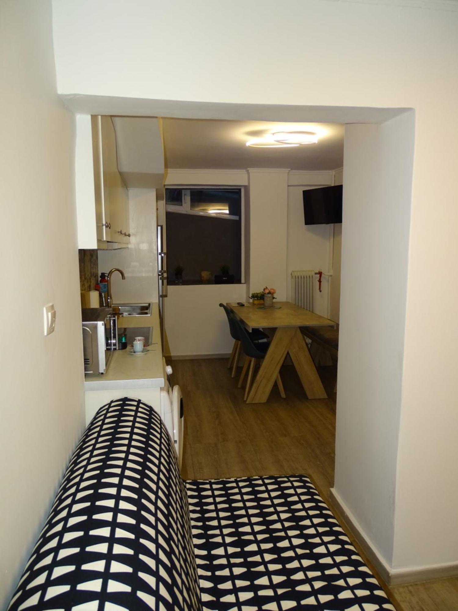 Stylish, Comfortable, Basement Loft-Like Apartment With Amenities أثينا المظهر الخارجي الصورة