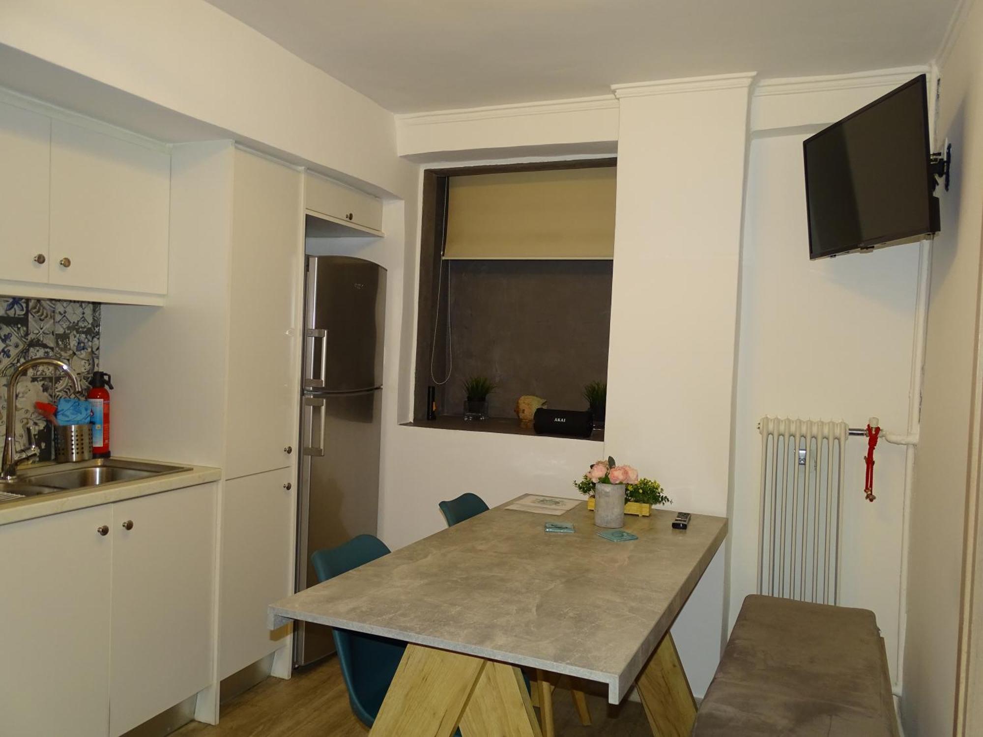 Stylish, Comfortable, Basement Loft-Like Apartment With Amenities أثينا المظهر الخارجي الصورة