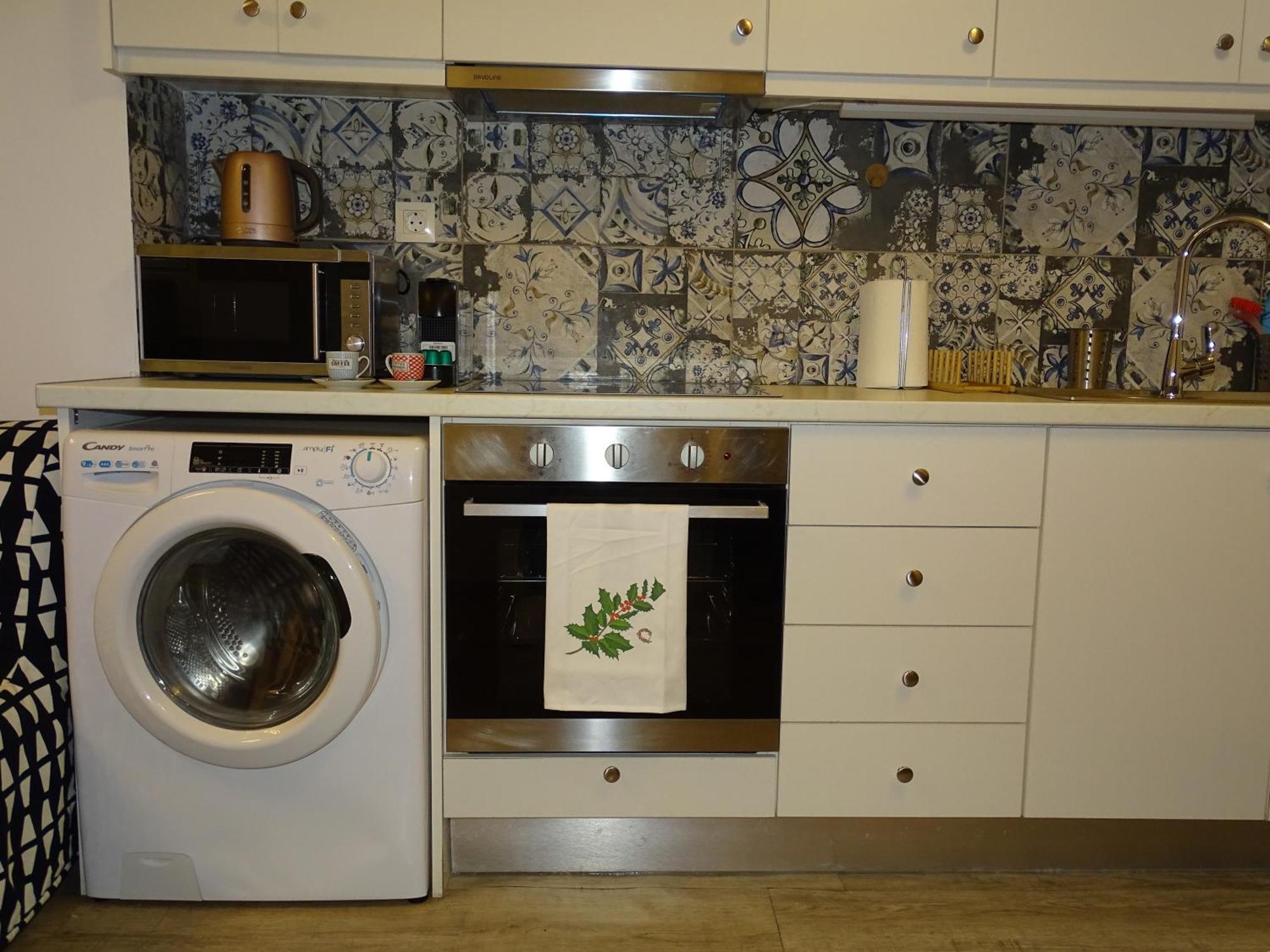 Stylish, Comfortable, Basement Loft-Like Apartment With Amenities أثينا المظهر الخارجي الصورة