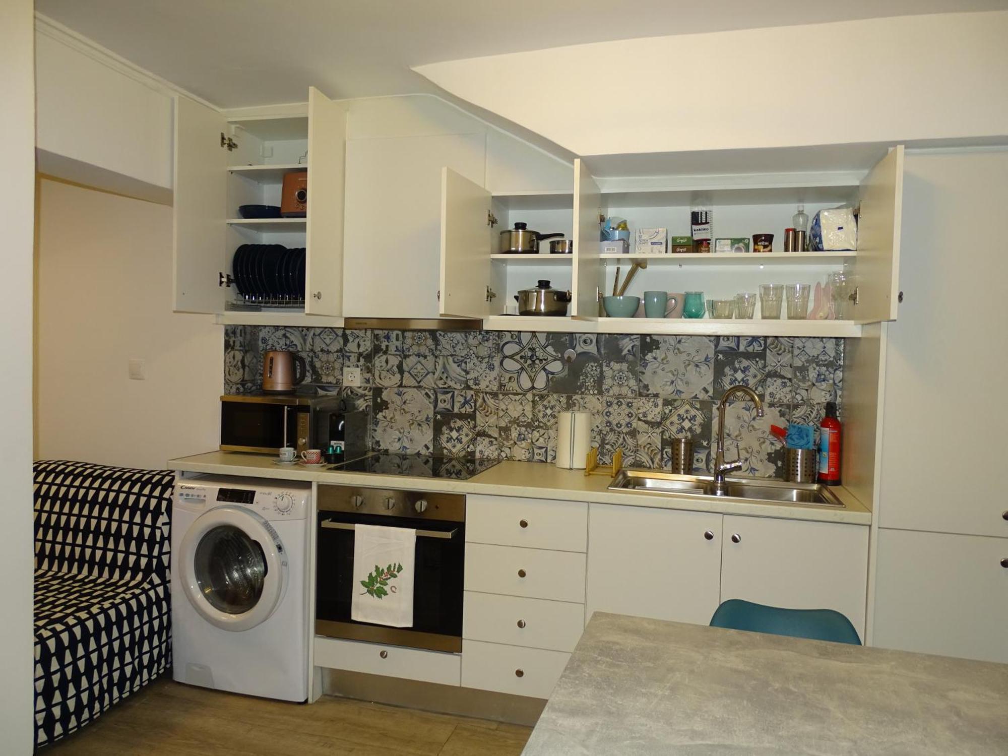 Stylish, Comfortable, Basement Loft-Like Apartment With Amenities أثينا المظهر الخارجي الصورة
